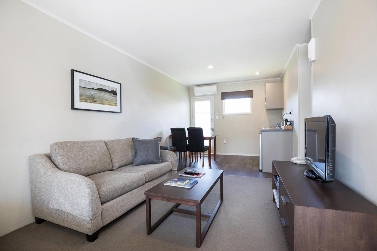 Colonial Court Motor Inn Tauranga Esterno foto